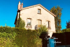 Maison de caractère de  233 m², idéale famille + espace professionnel possible à Sainte-Sigolène