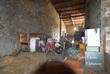 Authentique corps de ferme à vendre 7 pièces SAUVESSANGES (63) de belle surface