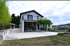  À vendre bien rare – Superbe propriété avec vue imprenable, piscine et prestations haut de gamme – Firminy / Saint-Ferréol-d’Auroure