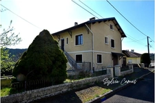 A La Seauve-sur-Semène 43, Maison à fort potentiel avec vue exceptionnelle, sur un terrain de 2358 m² cadre bucolique 
