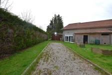 85 m² - maison de caractère - St Genest Malifaux - parc exceptionnel-tour indépendante