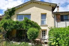 Maison à vendre 5 pièces CHAZEY SUR AIN (01)154 m² habitables et terrain clos, plat et arboré