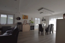 Maison familiale 140 m² avec piscine – Cadre verdoyant et vue dégagée LA CHAPELLE D'AUREC (43)
