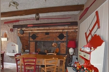 À VENDRE Fonds de commerce et murs Café-Restaurant avec Chambres d’hôtes, aux portes de l’Ardèche