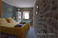 À VENDRE Fonds de commerce et murs Café-Restaurant avec Chambres d’hôtes, aux portes de l’Ardèche