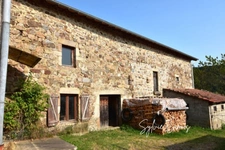 Maison à vendre 4 pièces DUNIERES (43)  Authentique ferme à fort potentiel dans un écrin de verdure 