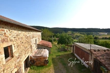 Maison à vendre 4 pièces DUNIERES (43)  Authentique ferme à fort potentiel dans un écrin de verdure 