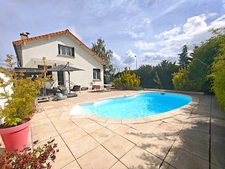 Maison familiale –Jardin, Terrasse & Piscine RIOM(63)