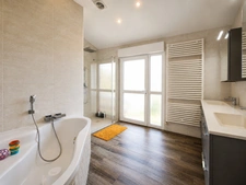 Maison à vendre 8 pièces LES MARTRES DE VEYRE (63)