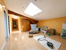 Maison à vendre 8 pièces LES MARTRES DE VEYRE (63)