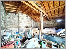 Maison et grange attenante