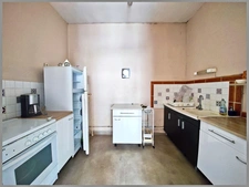 Maison et grange attenante