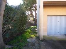 Maison 5 pièces, garages et jardin, à proximité immédiate du centre ville 
