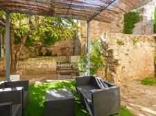 COUP DE COEUR POUR CETTE MAISON DE VILLAGE AVEC GRANDE COUR INTERIEURE