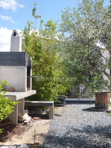 MAGNIFIQUE MAISON DE PLAIN-PIED, 4 CHAMBRES, PISCINE, GARAGE, sur parcelle de 1024m2