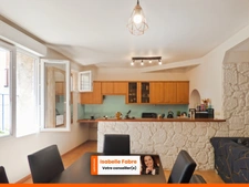 APPARTEMENT 4 PIECES EN REZ-DE-CHAUSSEE ET DE PLAIN PIED AVEC GARAGE ET PATIO
