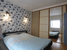 APPARTEMENT 4 PIECES EN REZ-DE-CHAUSSEE ET DE PLAIN PIED AVEC GARAGE ET PATIO
