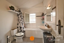 Immeuble de 3 appartements à SAINT LAURENT DE LA SALANQUE (66250)