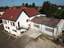 AUXONNE - BELLE MAISON FAMILIALE DE 210 M² ++ DONT UNE DÉPENDANCE DE 60 M² SUR UN GRAND TERRAIN 