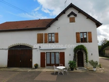 AUXONNE - BELLE MAISON FAMILIALE DE 210 M² AVEC UNE DÉPENDANCE SUR UN GRAND TERRAIN 