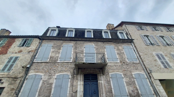 Immeuble à vendre SOUILLAC (46)