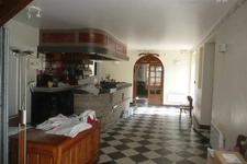 Dpt Lot (46), à vendre proche de GOURDON maison P18 de 420 m² - Terrain de 2466 m² 