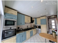  À vendre – Maison atypique avec piscine à Mirecourt