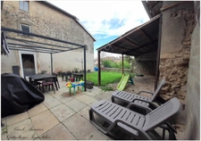 À vendre : Maison spacieuse de 215 m², avec dépendances, située à quelques kilomètres de Bulgnéville / Contrexéville / Vittel