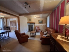  GRIMONVILLER (54) A VENDRE MAISON FAMILIALE AVEC GRAND TERRAIN ET DÉPENDANCES 