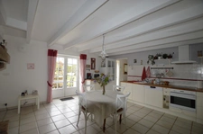 Domaine confidentiel avec piscine, maison d'amis et dépendances à SAINT BARTHELEMY (56)