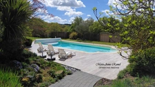 Domaine confidentiel avec piscine, maison d'amis et dépendances à SAINT BARTHELEMY (56)