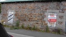 LONGÈRE EN PIERRES À RÉNOVER – FORT POTENTIEL – SAINT-BRIEUC CENTRE
