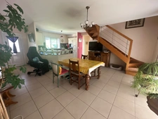 Maison à vendre 7 pièces  (56)