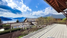 Très belle maison avec une vue magnifique sur lac et montagnes