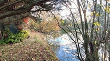 Terrain de 4 445,00 m²  avec étang à MEZIERES SUR OISE (02)