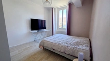 CHARTRES - ENSEMBLE IMMOBILIER  - HABITATION 175 m² AVEC GRANGE 200 m² - PARCELLES  5000 m2