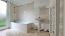 CHARTRES - Appartement REZ DE JARDIN - T2 - 52,75m² avec jardin - parking en sous-sol 