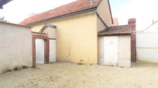 SOURS - MAISON 100 M² - 3 CHAMBRES -  JARDIN 