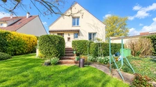 MAINVILLIERS – MAISON DE MAÇON 3 CHAMBRES AVEC SOUS-SOL ET GARAGE 30 M²