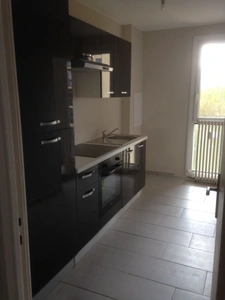 CHARTRES - Appartement T3 sécurisé - 53m² avec balcon