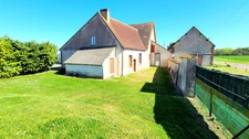 CHARTRES - ENSEMBLE IMMOBILIER  - HABITATION 175 m² AVEC GRANGE 200 m² - PARCELLES  5000 m2