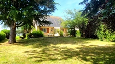 MAISON SUR SOUS-SOL TOTAL - 5 CHAMBRES ET VERANDA - MIGNIERES (28)