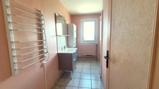 LUCE - APPARTEMENT - GRAND T2 - 68 m² AVEC GARDIEN - CAVE - PLACE DE PARKING