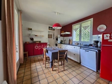 Maison de plain pied entourée de verdure au cœur d'Eymet