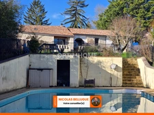 Maison en pierre rénovée avec piscine et appartement indépendant