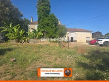 Maison de famille avec beaux volumes et grange attenante