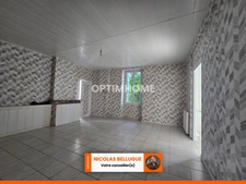 Maison de famille avec beaux volumes et grange attenante