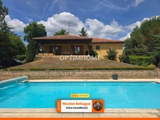 Espace, piscine et jardin : une maison pensée pour la vie de famille