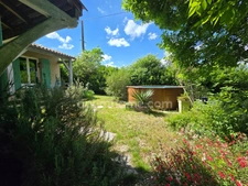 Maison de plain pied entourée de verdure au cœur d'Eymet