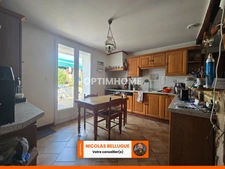 Maison en pierre, 2 ha et piscine avec revenus locatifs